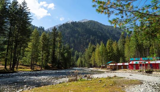 cheap tour packages in Pakistan with transport and hotel